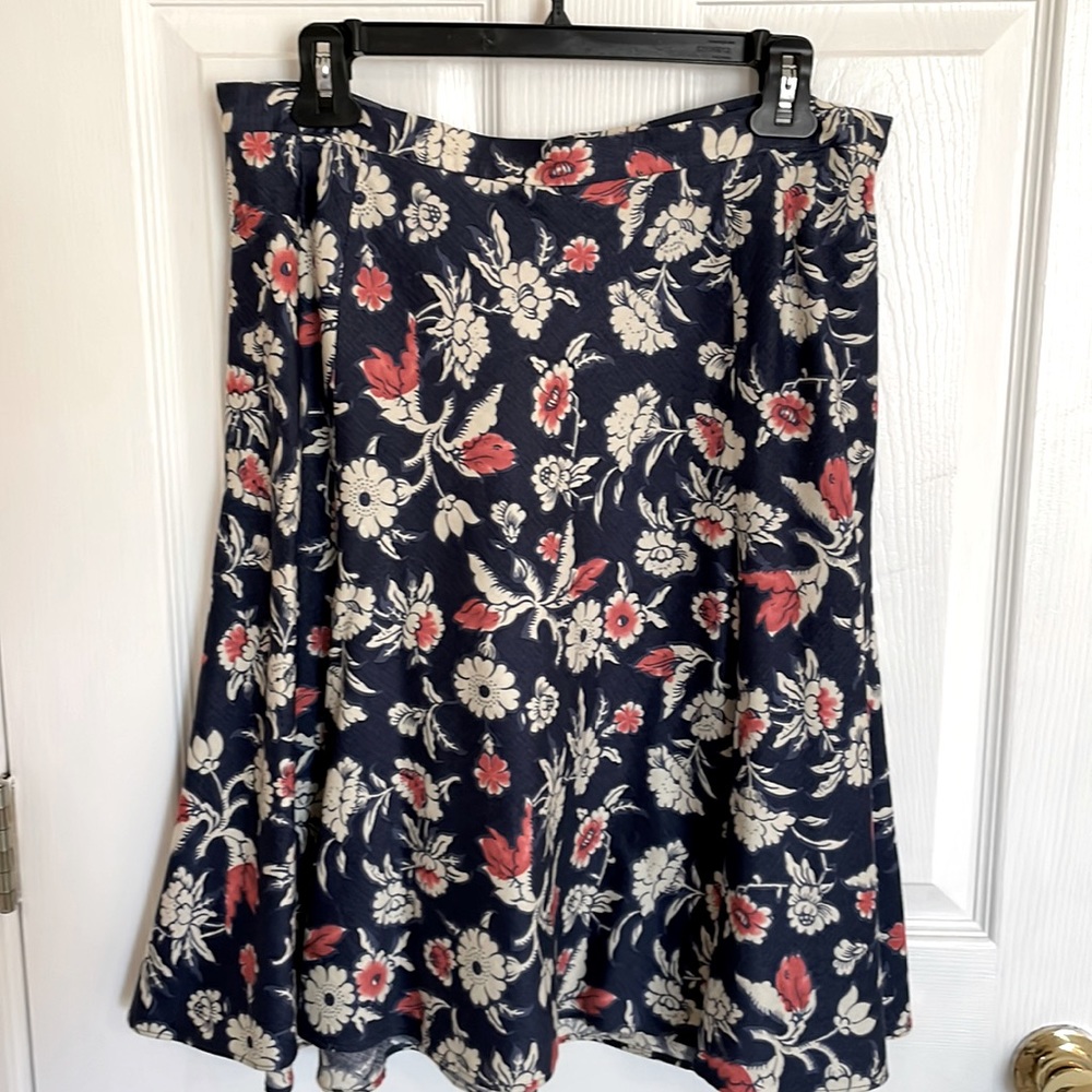 American Living Navy Floral Print Skirt Sz 4